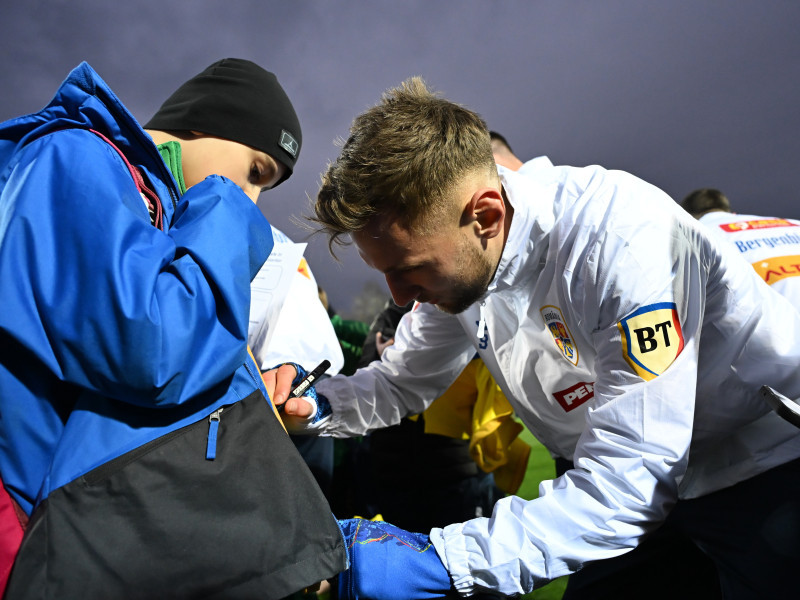 FOTBAL:ANTRENAMENT ROMANIA (17.03.2025)