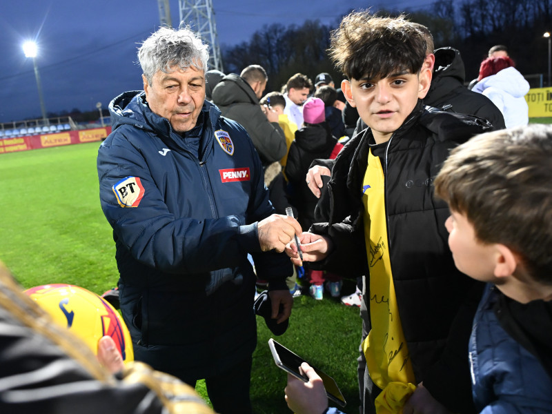 FOTBAL:ANTRENAMENT ROMANIA (17.03.2025)