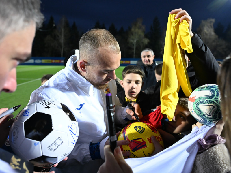 FOTBAL:ANTRENAMENT ROMANIA (17.03.2025)