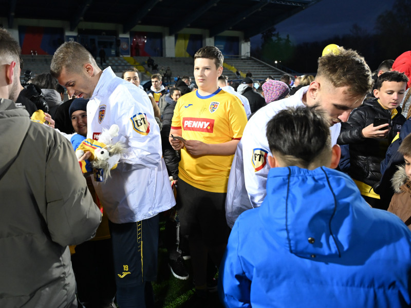 FOTBAL:ANTRENAMENT ROMANIA (17.03.2025)