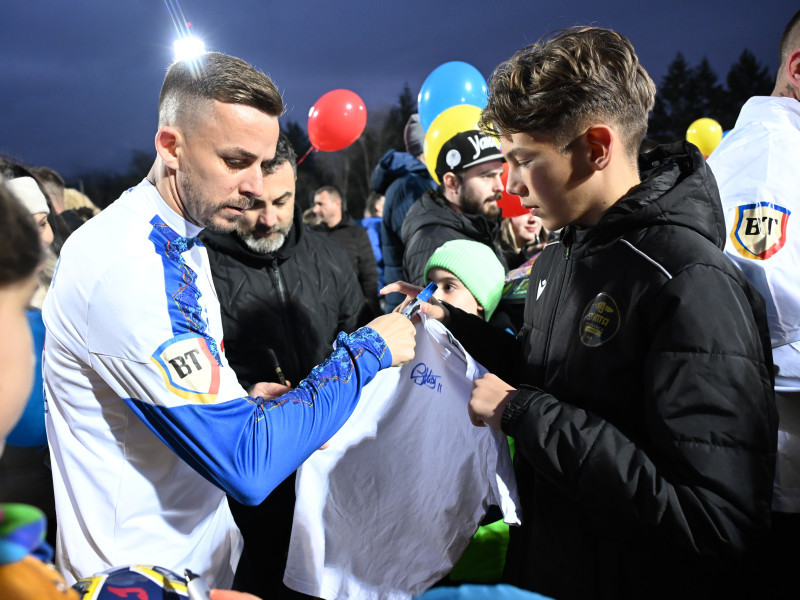 FOTBAL:ANTRENAMENT ROMANIA (17.03.2025)