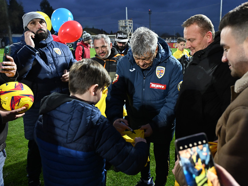 FOTBAL:ANTRENAMENT ROMANIA (17.03.2025)