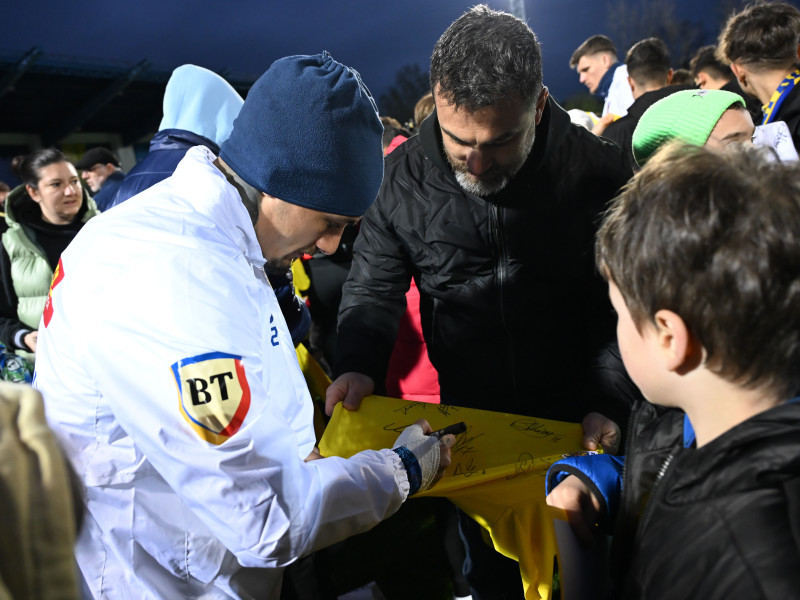 FOTBAL:ANTRENAMENT ROMANIA (17.03.2025)