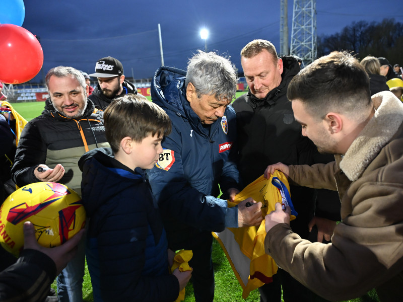 FOTBAL:ANTRENAMENT ROMANIA (17.03.2025)