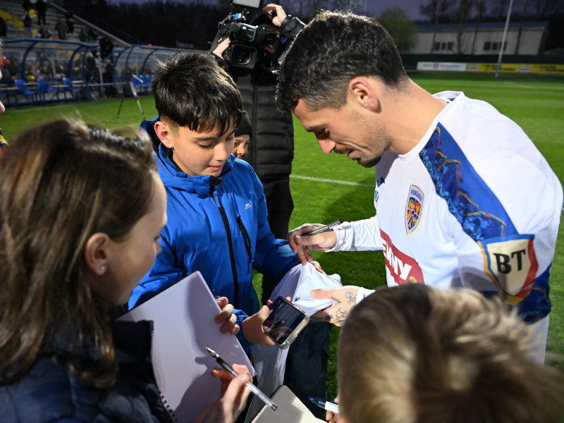 FOTBAL:ANTRENAMENT ROMANIA (17.03.2025)