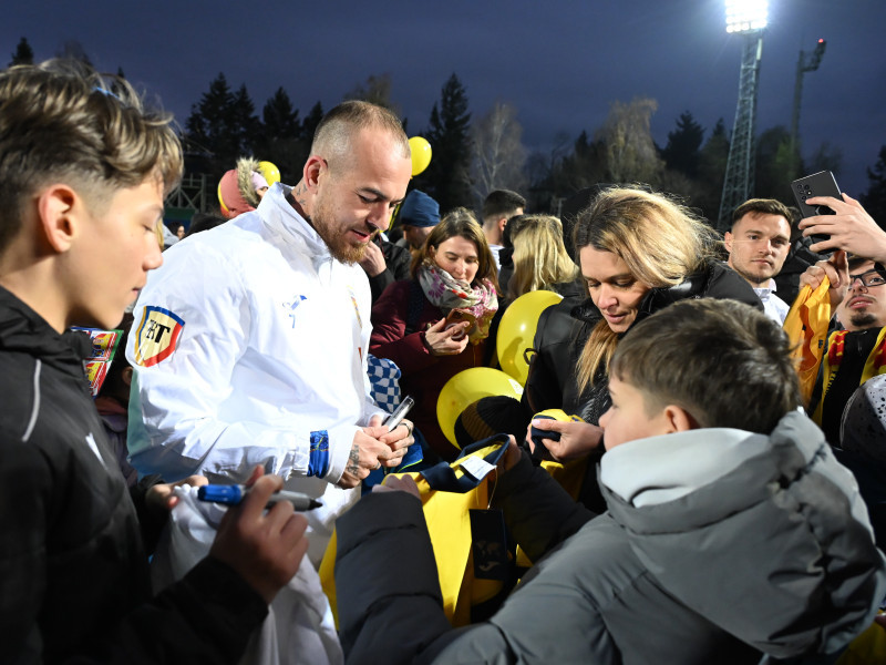 FOTBAL:ANTRENAMENT ROMANIA (17.03.2025)