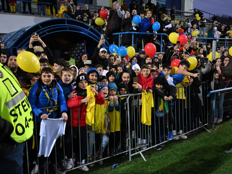 FOTBAL:ANTRENAMENT ROMANIA (17.03.2025)