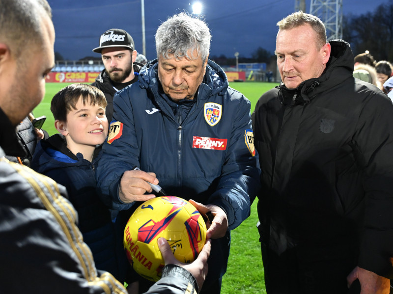 FOTBAL:ANTRENAMENT ROMANIA (17.03.2025)