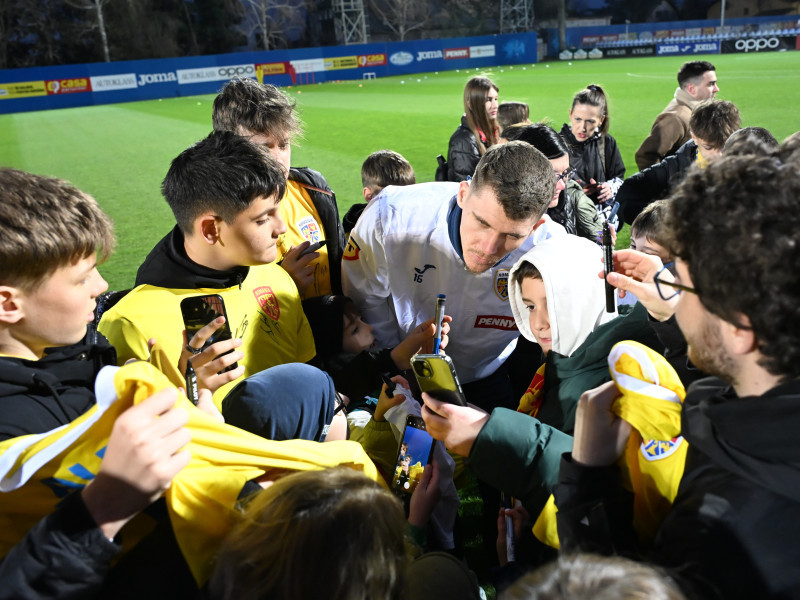 FOTBAL:ANTRENAMENT ROMANIA (17.03.2025)