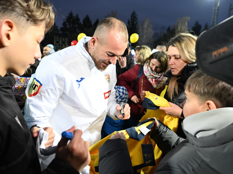 FOTBAL:ANTRENAMENT ROMANIA (17.03.2025)