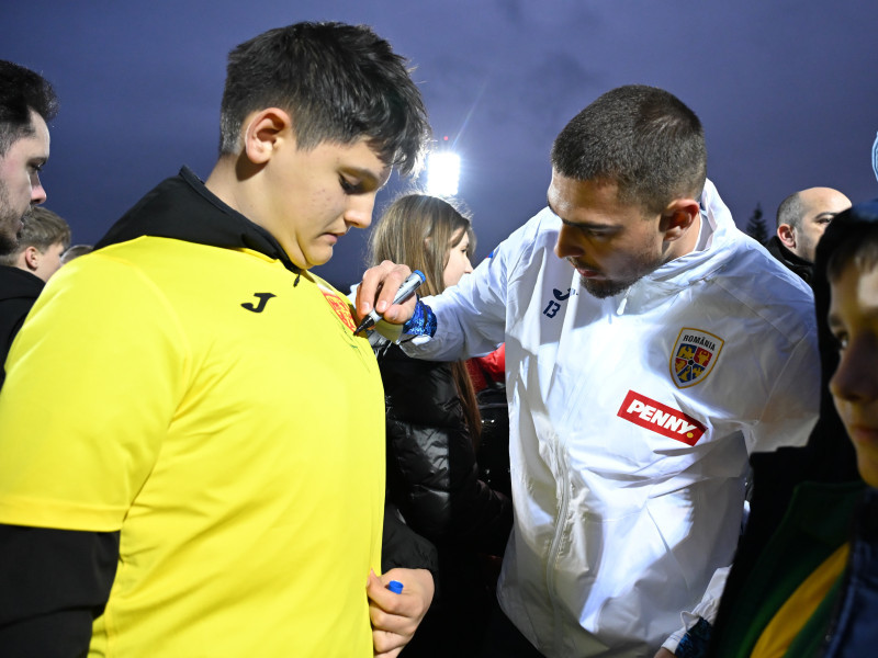 FOTBAL:ANTRENAMENT ROMANIA (17.03.2025)