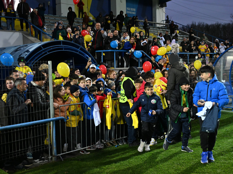 FOTBAL:ANTRENAMENT ROMANIA (17.03.2025)