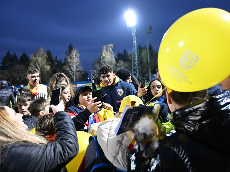 FOTBAL:ANTRENAMENT ROMANIA (17.03.2025)