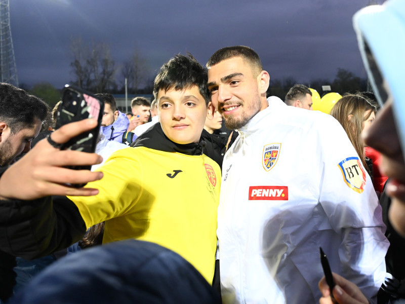 FOTBAL:ANTRENAMENT ROMANIA (17.03.2025)