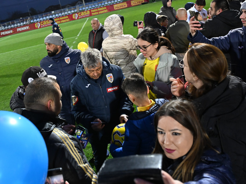 FOTBAL:ANTRENAMENT ROMANIA (17.03.2025)