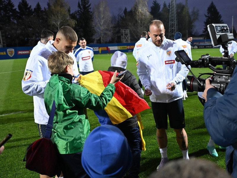 FOTBAL:ANTRENAMENT ROMANIA (17.03.2025)