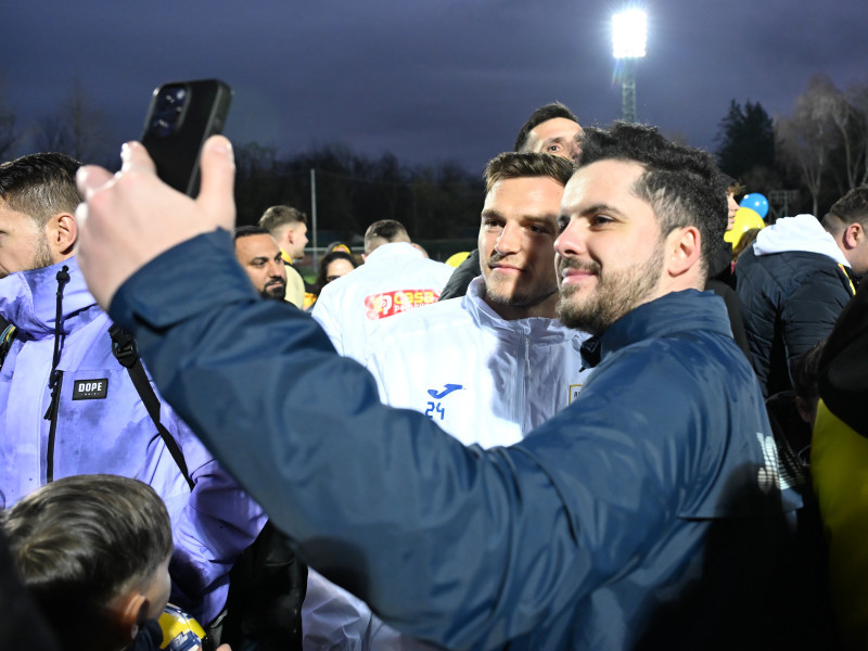 FOTBAL:ANTRENAMENT ROMANIA (17.03.2025)