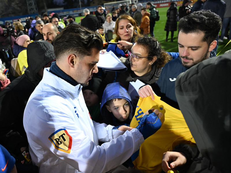 FOTBAL:ANTRENAMENT ROMANIA (17.03.2025)