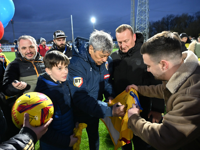 FOTBAL:ANTRENAMENT ROMANIA (17.03.2025)