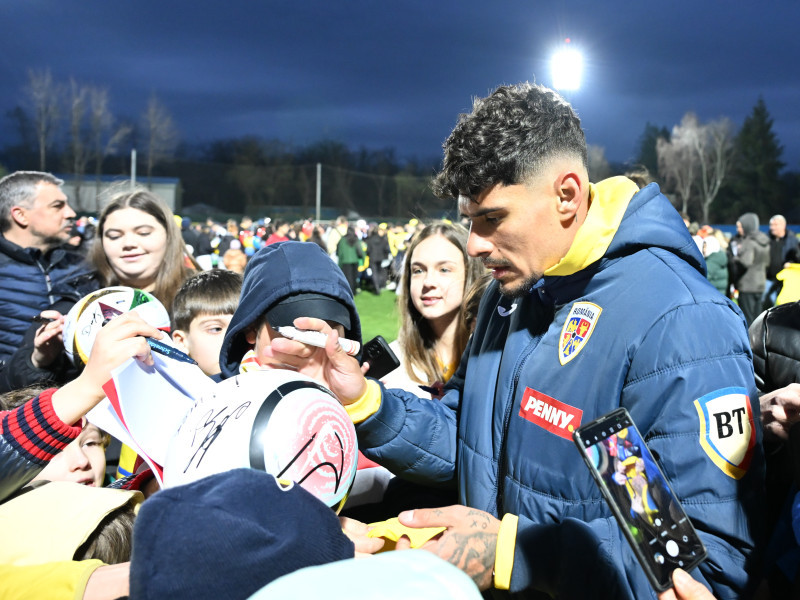 FOTBAL:ANTRENAMENT ROMANIA (17.03.2025)