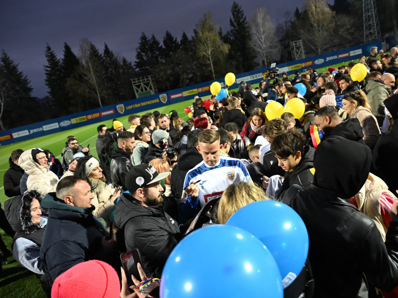 FOTBAL:ANTRENAMENT ROMANIA (17.03.2025)