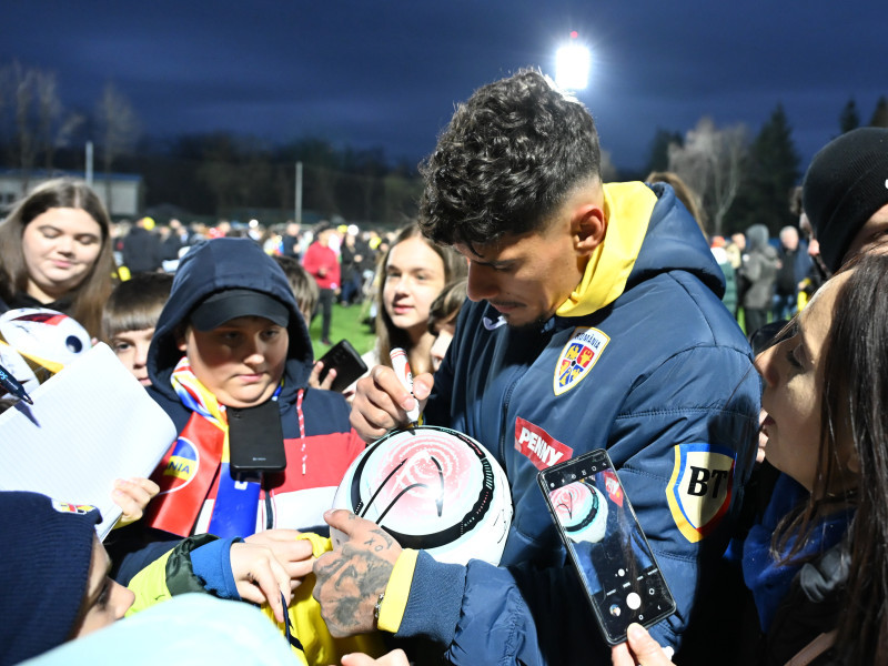 FOTBAL:ANTRENAMENT ROMANIA (17.03.2025)