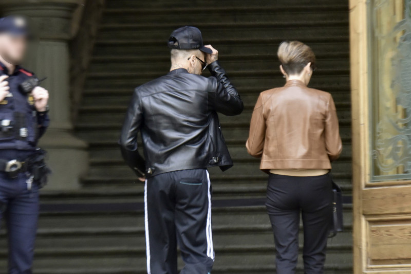 Alves appears for the second time before the Barcelona Court to certify that he has not fled