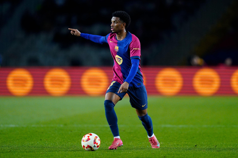 Barcelona, Spain. 25th Feb, 2025. Alejandro Balde of FC Barcelona during the Copa del Rey match, Semi-finals, leg 1, between FC Barcelona and Atletico de Madrid played at Lluis Companys Stadium on February 25, 2025 in Barcelona, Spain. (Photo by Sergio Ru