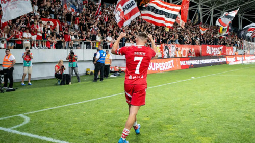 S-a aflat de ce FCSB întârzie să anunțe transferul lui Politic. Câte contracte ”sunt în joc”