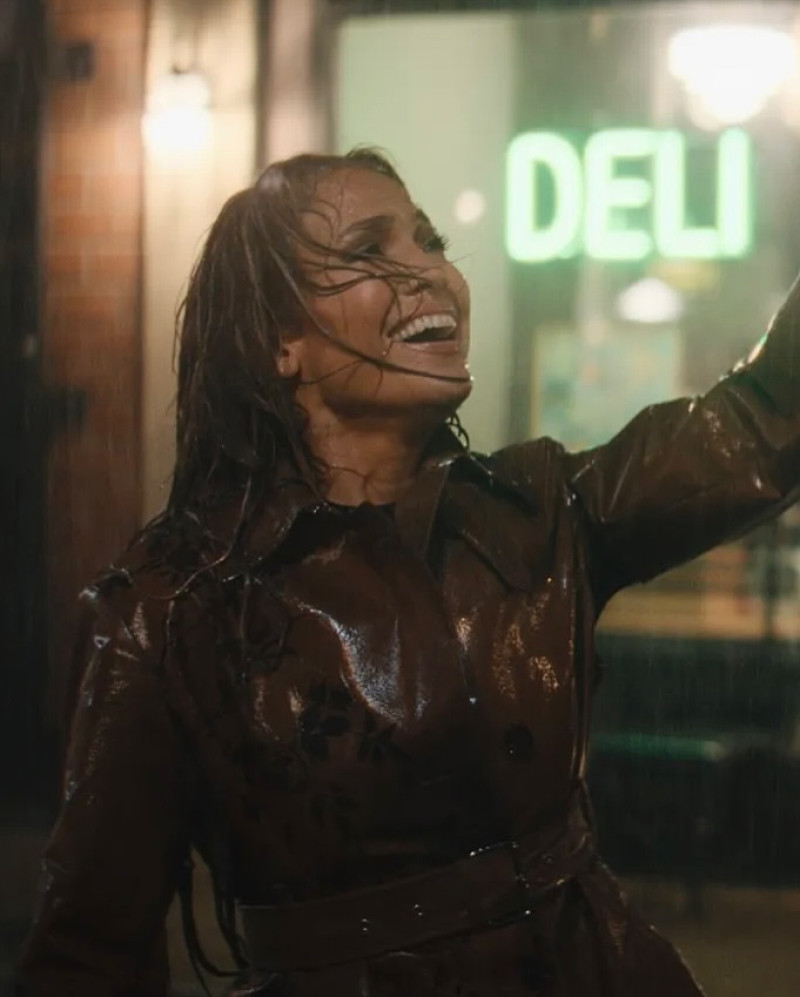 jlo_1739839945_3570358698575116699_305701719