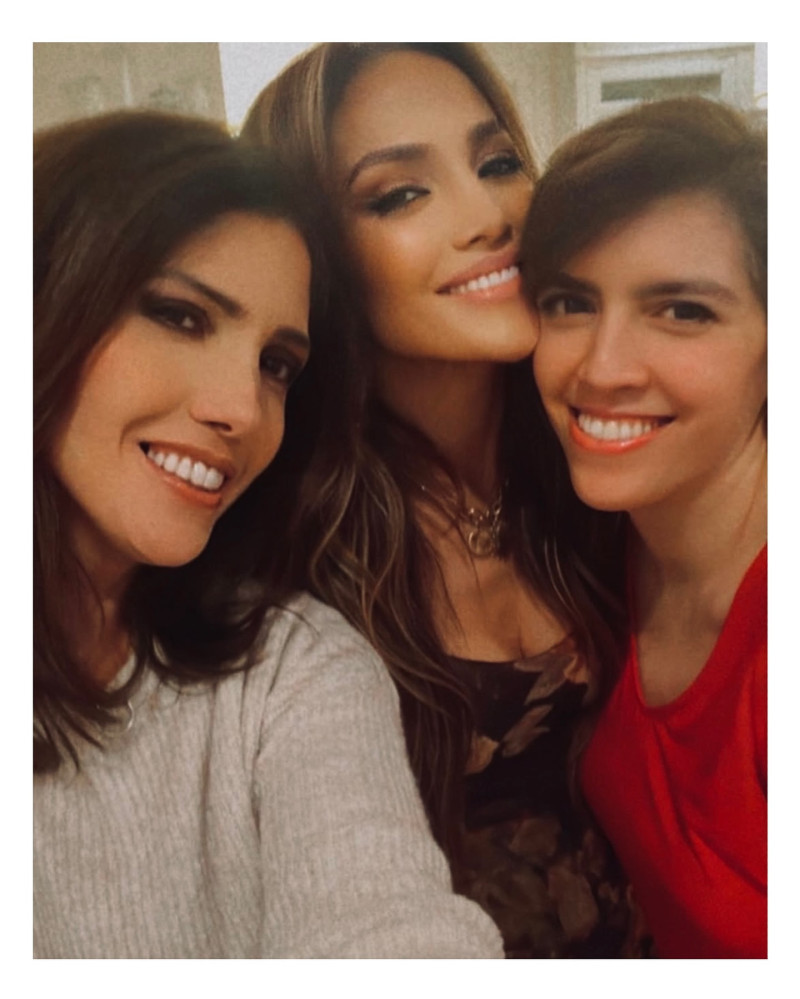 jlo_1741479953_3584116079834404106_305701719
