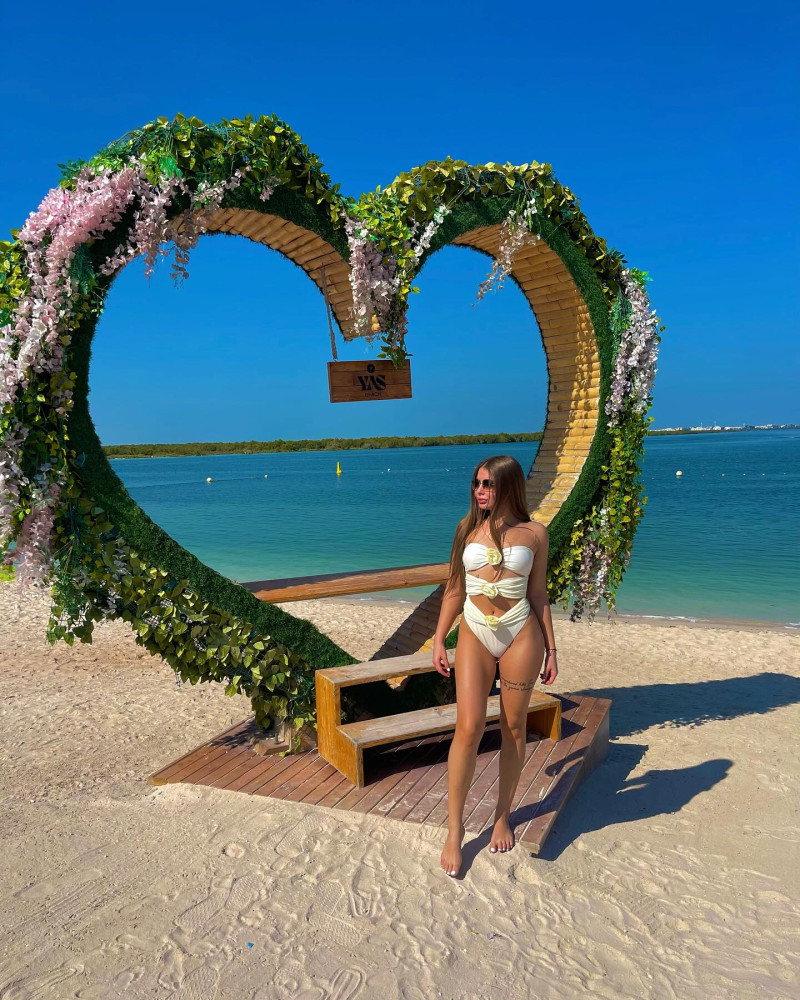 radut.cristina8_1735303913_3532307703756881735_1912808334