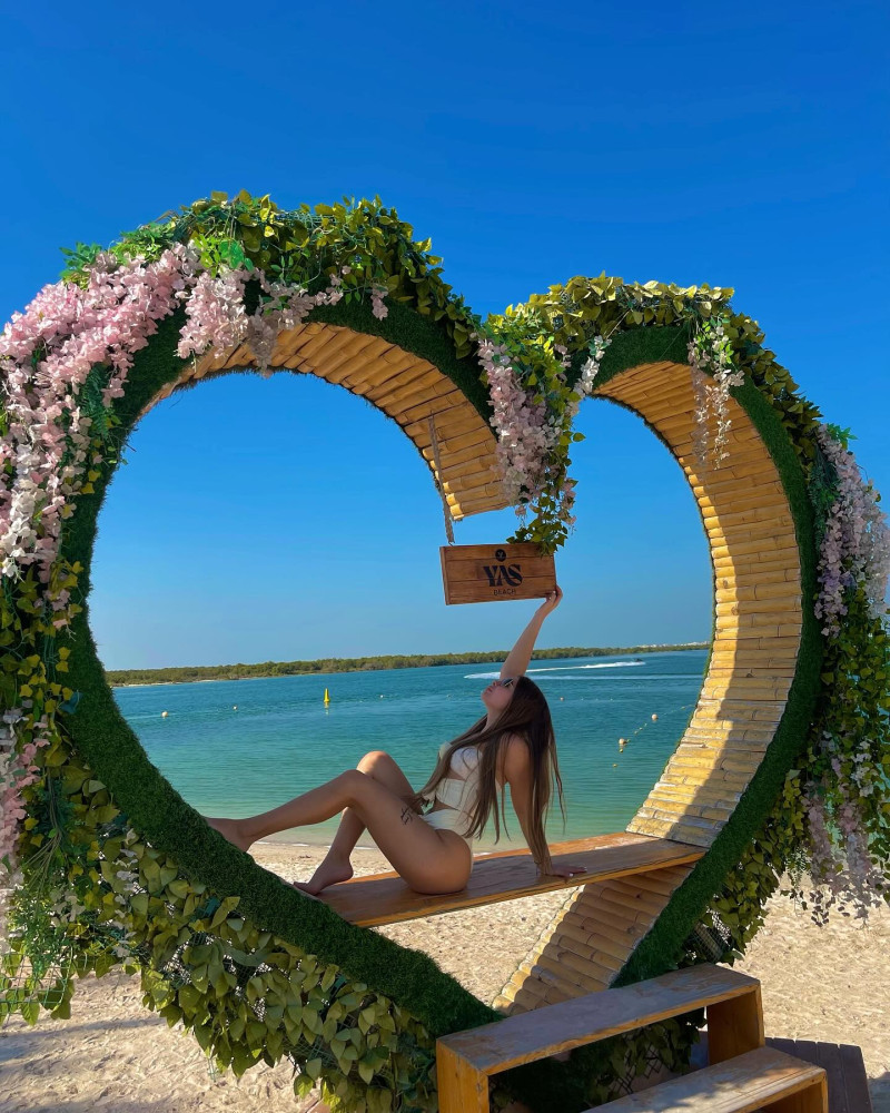 radut.cristina8_1735303913_3532307703899409179_1912808334