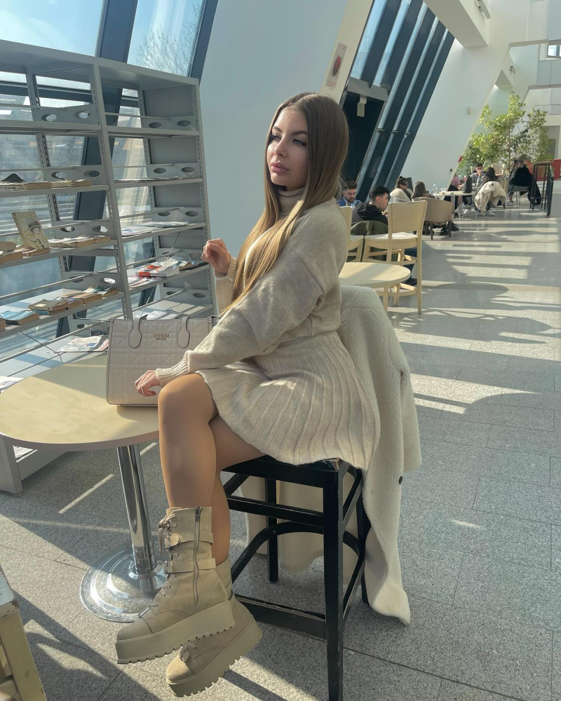 radut.cristina8_1740487481_3575790619896939232_1912808334