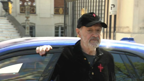 Doi tineri l-au oprit pe Gigi Becali la semafor: ”Au venit pe roșu”. Decizia neașteptată: ”Ori sunt Becali, ori sunt papagal”