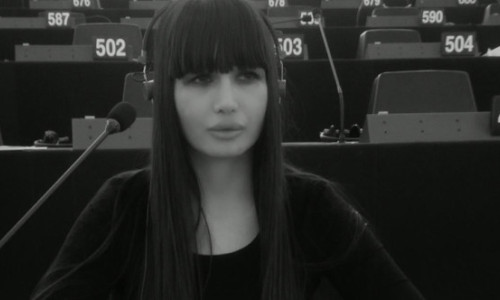 Cu ce se ocupă Elena Băsescu, după ce s-a votat în unanimitate să fie dată afară