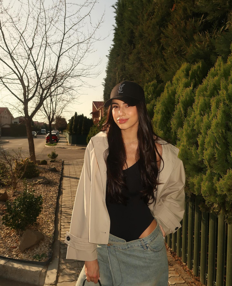 anemona.mircea_1742139084_3589645274717661618_1070081117