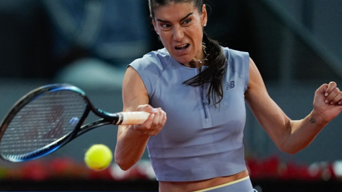Sorana Cîrstea - Mihaela Buzărnescu 6-2, 6-2, în primul tur la Iași. Jaqueline Cristian - Daria Lodikova 6-1, 6-4