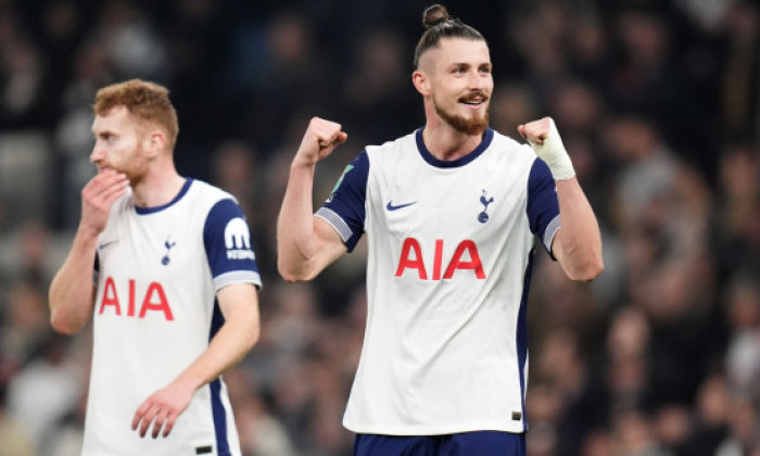 Radu Drăgușin va obține medalie în Europa League! Ce spune regulamentul UEFA + gestul pe care îl poate face Man Utd
