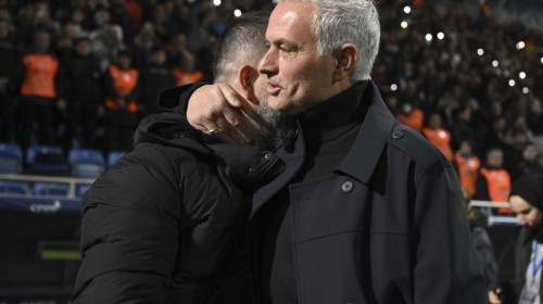 A învățat fotbal de la Hagi și, după ce a scris istorie în Turcia, e în fața mutării carierei
