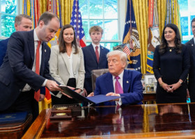 Donald Trump a făcut anunțul și prețurile ”au explodat”: 65.000 € de persoană