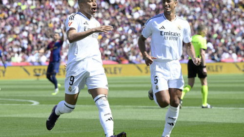 Kylian Mbappe i-a dat două goluri Barcelonei și a intrat în istoria lui Real Madrid!