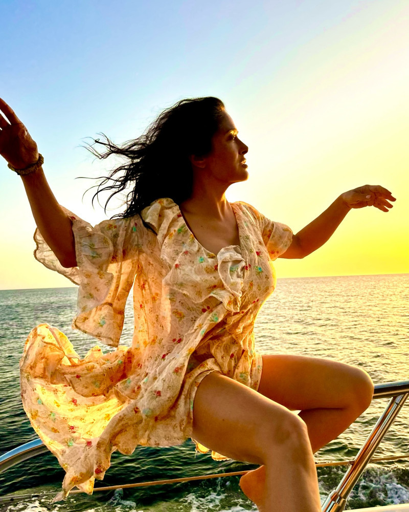 salmahayek_1725303467_3448417881059114882_1777628093