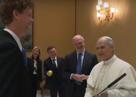 A fost primit la Vatican și i-a făcut propunerea Papei Leon al XIV-lea! Suveranul pontif nu a stat pe gânduri: ”Mai bine nu”