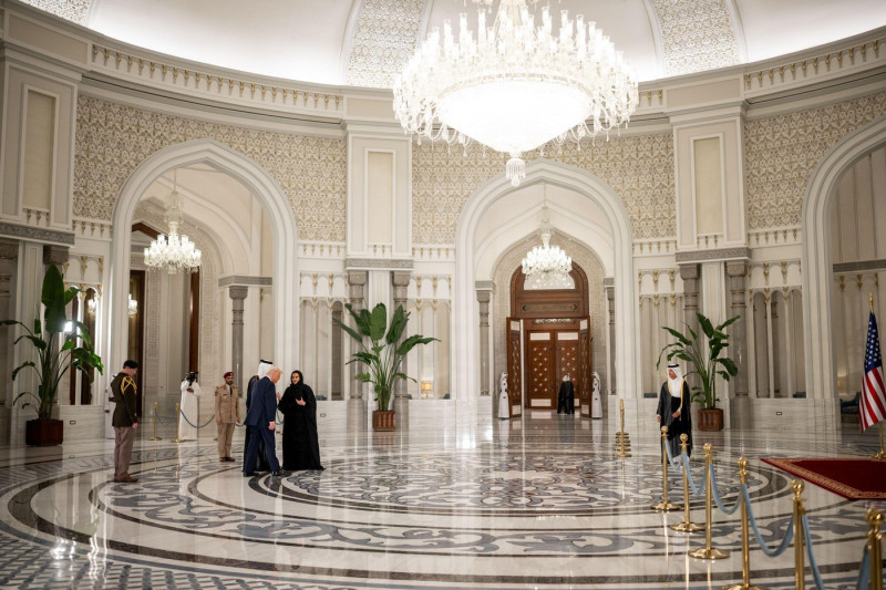 President Donald Trump is greeted by Amir of Qatar Sheikh Tamin bin Hamad Al Thani and his wife, Sheikha Jawaher, before an official State Dinner at Lusail Palace in Doha, Qatar, Wednesday, May 14, 2025. (Official White House Photo by Daniel Torok)