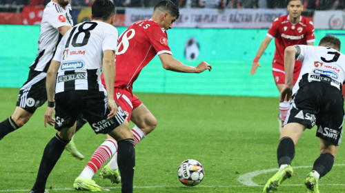Dinamo - ”U” Cluj 1-3. Spectacol pe Arenă: oaspeții au marcat de 3 ori în 10 oameni! Chipciu, eliminat
