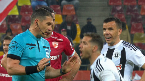 Cum l-a numit Alex Chipciu pe Istvan Kovacs, după ce arbitrul i-a dat două "galbene" în cateva secunde
