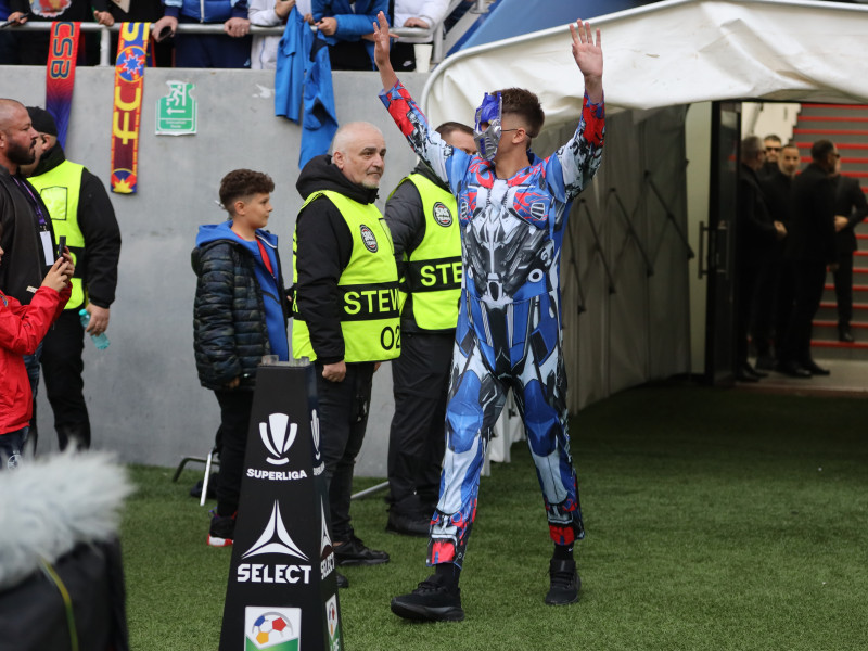 FOTBAL:FCSB-UNIVERSITATEA CRAIOVA, PLAY OFF SUPERLIGA SUPERBET (17.05.2025)