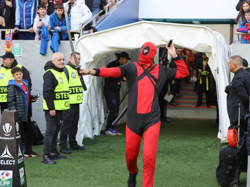 FOTBAL:FCSB-UNIVERSITATEA CRAIOVA, PLAY OFF SUPERLIGA SUPERBET (17.05.2025)