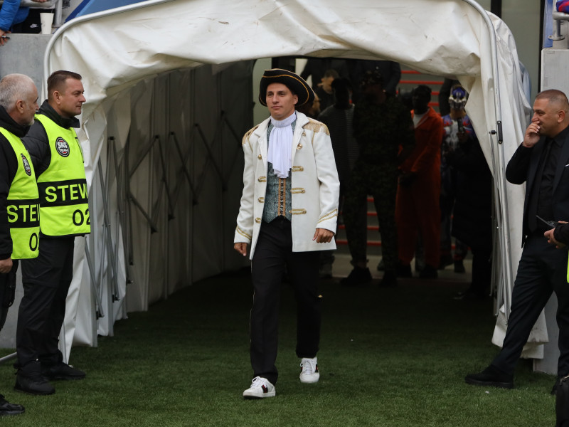 FOTBAL:FCSB-UNIVERSITATEA CRAIOVA, PLAY OFF SUPERLIGA SUPERBET (17.05.2025)